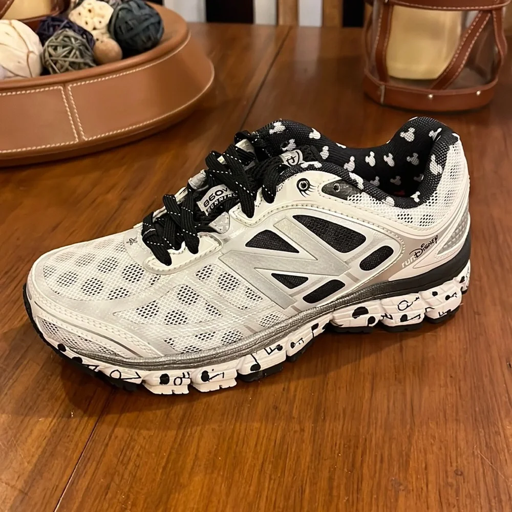 New Balance 860 W860DIS5 Minnie Mouse Run Disney Shoes Sneakers Women’s 5 D Wide